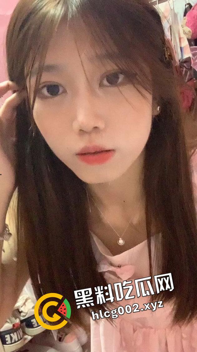 洛丽塔萝莉千元定制流出！翻白眼 嫌弃着看小穴 阿黑颜 喉咙展示让人想把整根塞进去-2