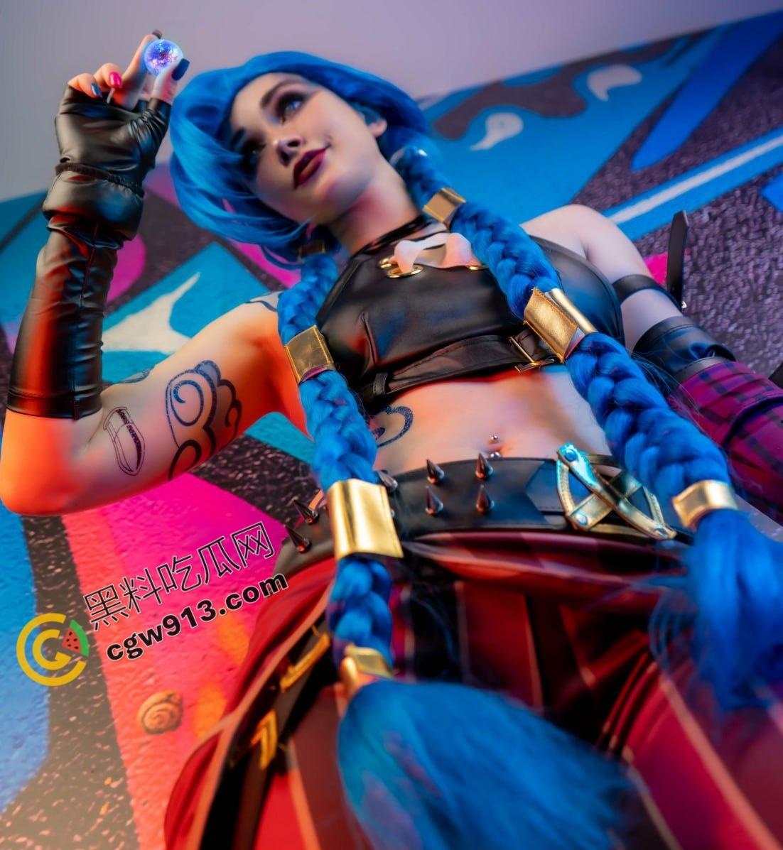 美女博主COS金克斯引爆全网关注:高超口技、诱人翘臀与神秘白虎穴,精彩绝伦的性爱场面让网友热议不已-2