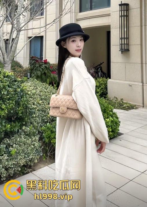 河南抖音小网红『王格格』遇上假富二代,幻想成阔太结果被骗光身子,做爱视频流出真是人财两空!-7