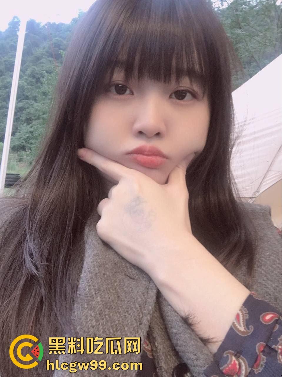 广东江门技校BBW骚母狗【区淑欣】36D巨乳先天骚母狗圣体实锤,各种情趣套装露出,高潮喷到腿软!-4