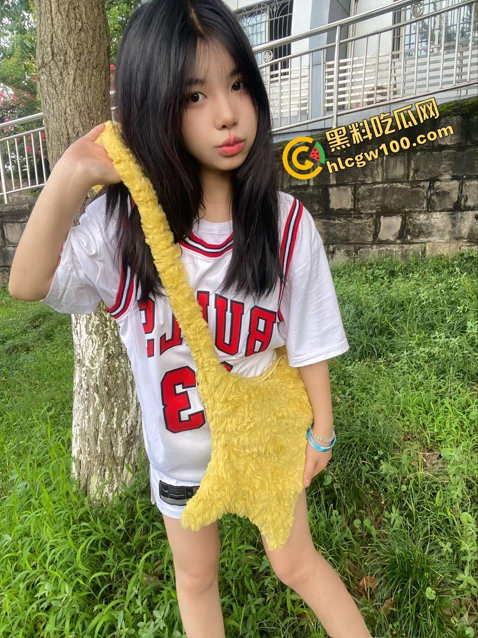 抖音极品青春嫩妹反差骚贱网红『百乐红』家中发骚自拍给大哥 酒店约炮猛操嫩逼娇喘淫叫!首创独家曝光!-3