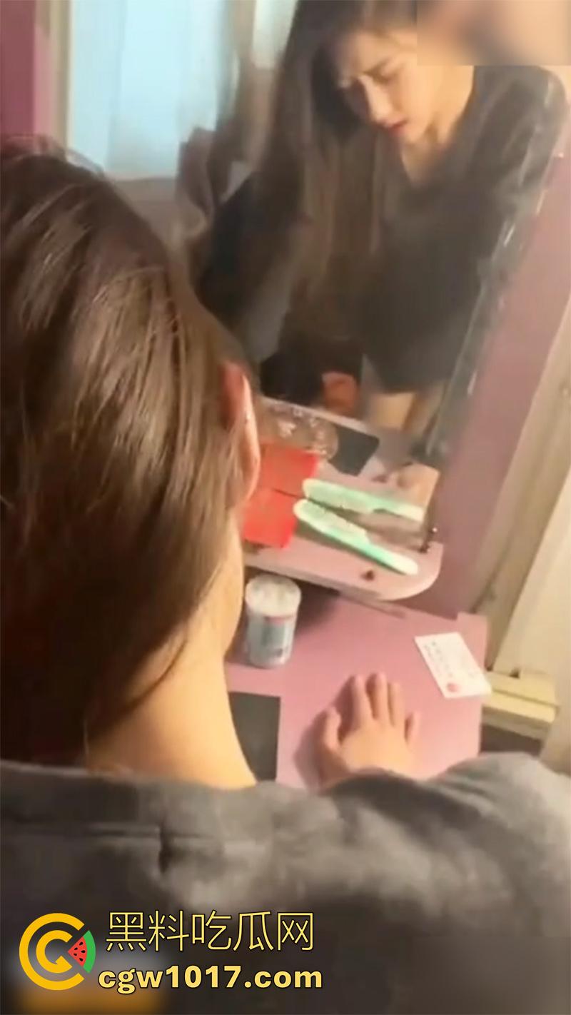 长春大学御姐女神【刘钰佳】,超模身材长腿尤物,甘愿做反差婊出来被人包养,8千一月随便操!-5