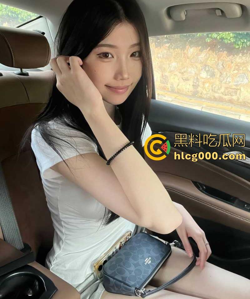 广州大学清纯女大【杨薇薇】私密视频曝光,揭开她的另一面,淫荡的反差小母狗,酒店激情口交女上位!-1