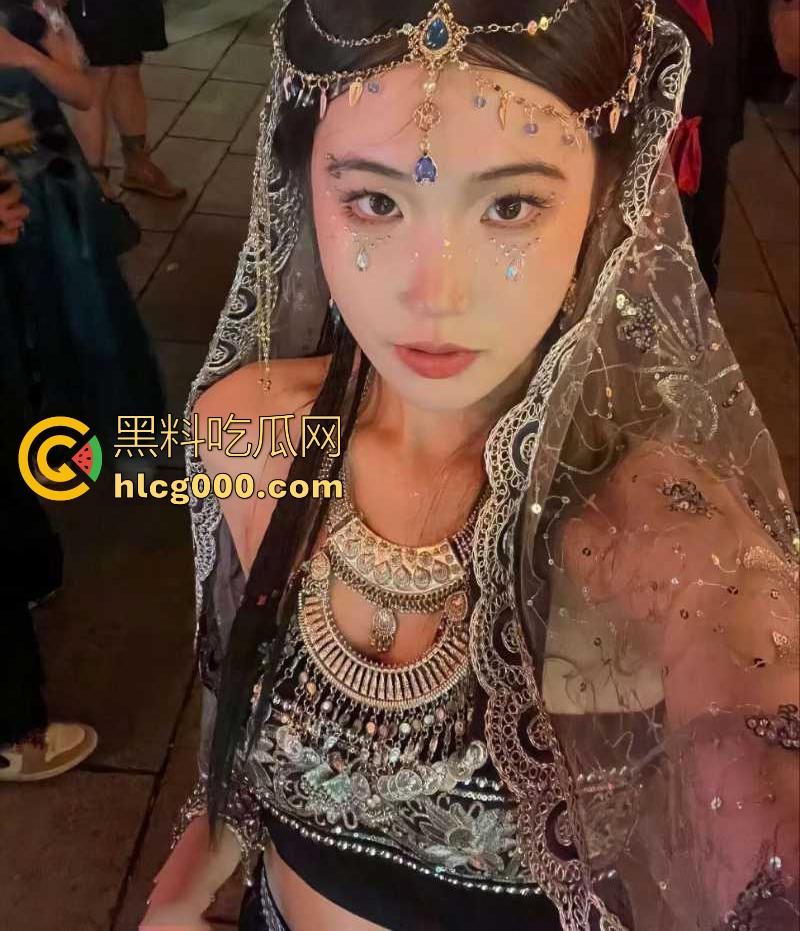 广州大学清纯女大【杨薇薇】私密视频曝光,揭开她的另一面,淫荡的反差小母狗,酒店激情口交女上位!-2