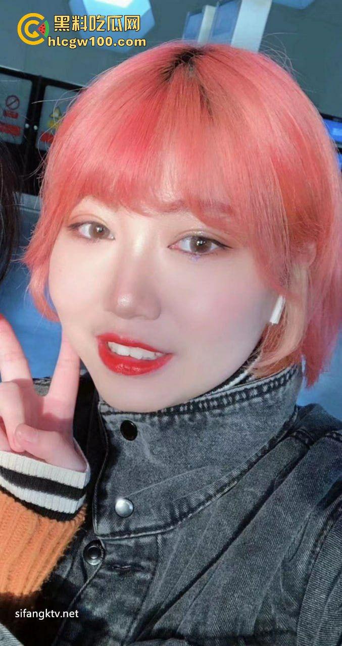 哈尔滨工程学院微胖巨乳【梁悦悦】约炮视频流出,酒店开房穿上情趣战衣做爱口爆颜射脸上!-1