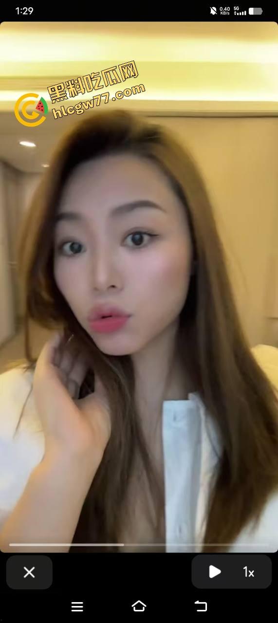 湖北二本院校女大学生【刘雪】表面乖乖女,私下白丝制服掰逼自拍,骚穴毛多唇歪,反差母狗本狗!-9