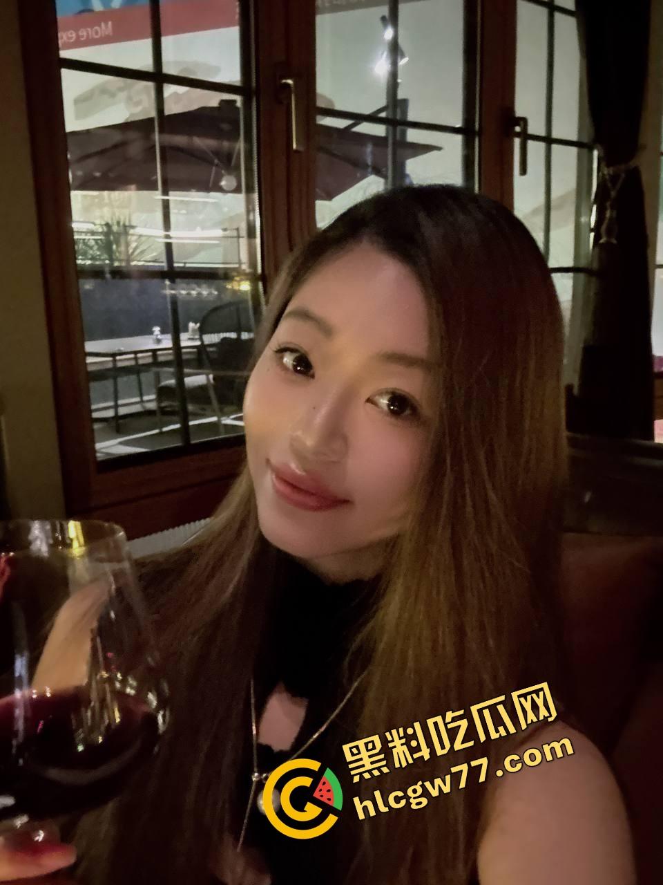 湖北二本院校女大学生【刘雪】表面乖乖女,私下白丝制服掰逼自拍,骚穴毛多唇歪,反差母狗本狗!-10