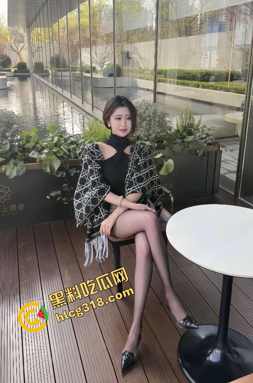 徐州鸡巴术惊呆全网,12cm鸡巴带上战神套套直接变20cm,黑丝母狗被操得喷水求饶!-5