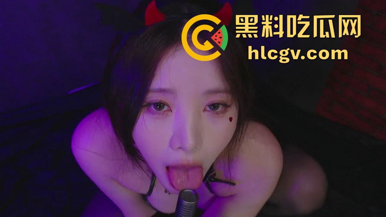 万圣节韩国ASMR女神大战欧美胸巫!究竟谁能让你射爆?口技vs摩擦让你耳朵怀孕,带耳机好好放松!-11