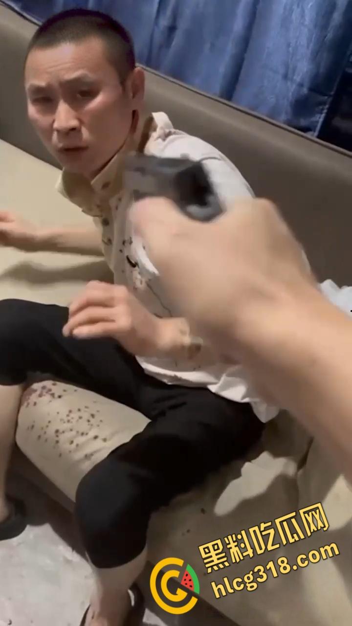 中国绑匪在菲律宾内讧,绑架国人生意惨淡,上演血腥狗咬狗,头破血流枪口相向 !-1