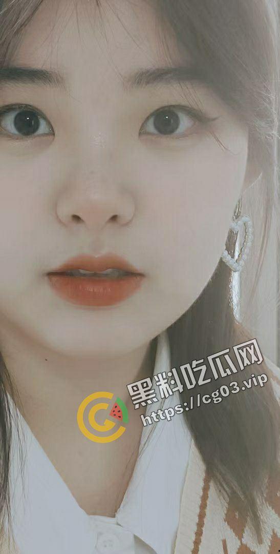 阜新财务 【张佳佳】大连财经学院毕业 脚踏三只船 恋情内出轨多人 喜欢发抠逼视频给多为男朋友 被流出-3