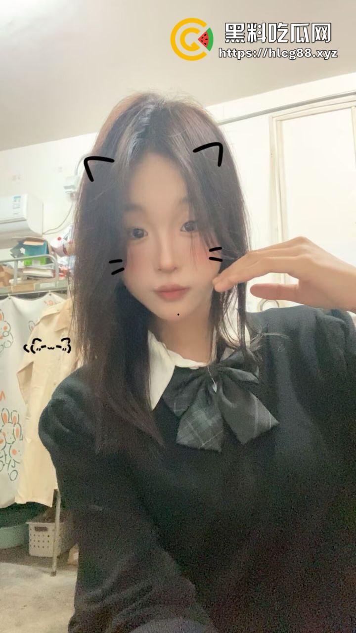 河南【李菲月】刚满18就被三洞全开,大胸妹初次开后门疼得泪崩,三通女王就此诞生!-1