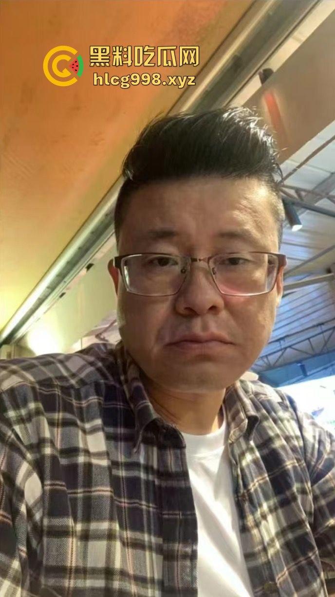 全身顶配的约炮大神!每月日逼KPI冲刺到爆,百人斩小意思,拜师费都准备好了收徒吗?-5