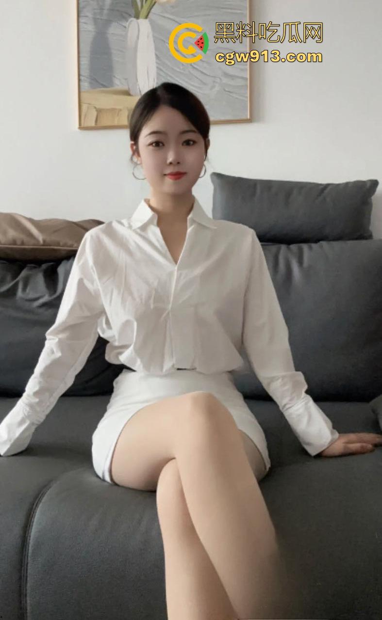 海角乱伦!堂姐喝醉后在沙发睡觉,被我用SM工具将其捆绑强行插入,后入爆操全程呻吟不断!-3