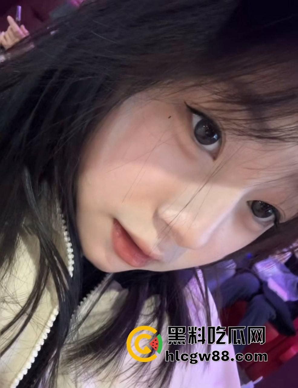 内蒙古高一【徐彤丹】清纯校花变万人骑妓女,给钱就操帅哥免费,69技术封神,毕业当天赋女优!-3