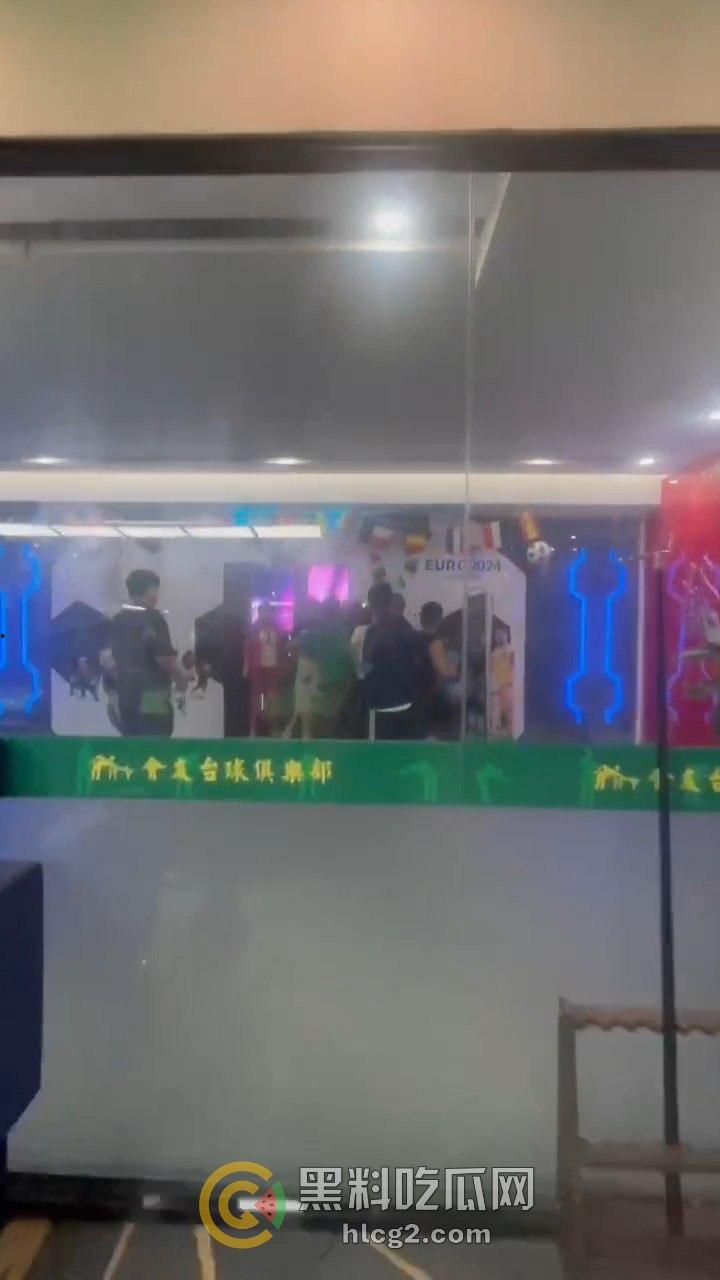 上海捉奸现场曝光!视频与聊天记录全程直播,背叛真相震撼揭晓-9