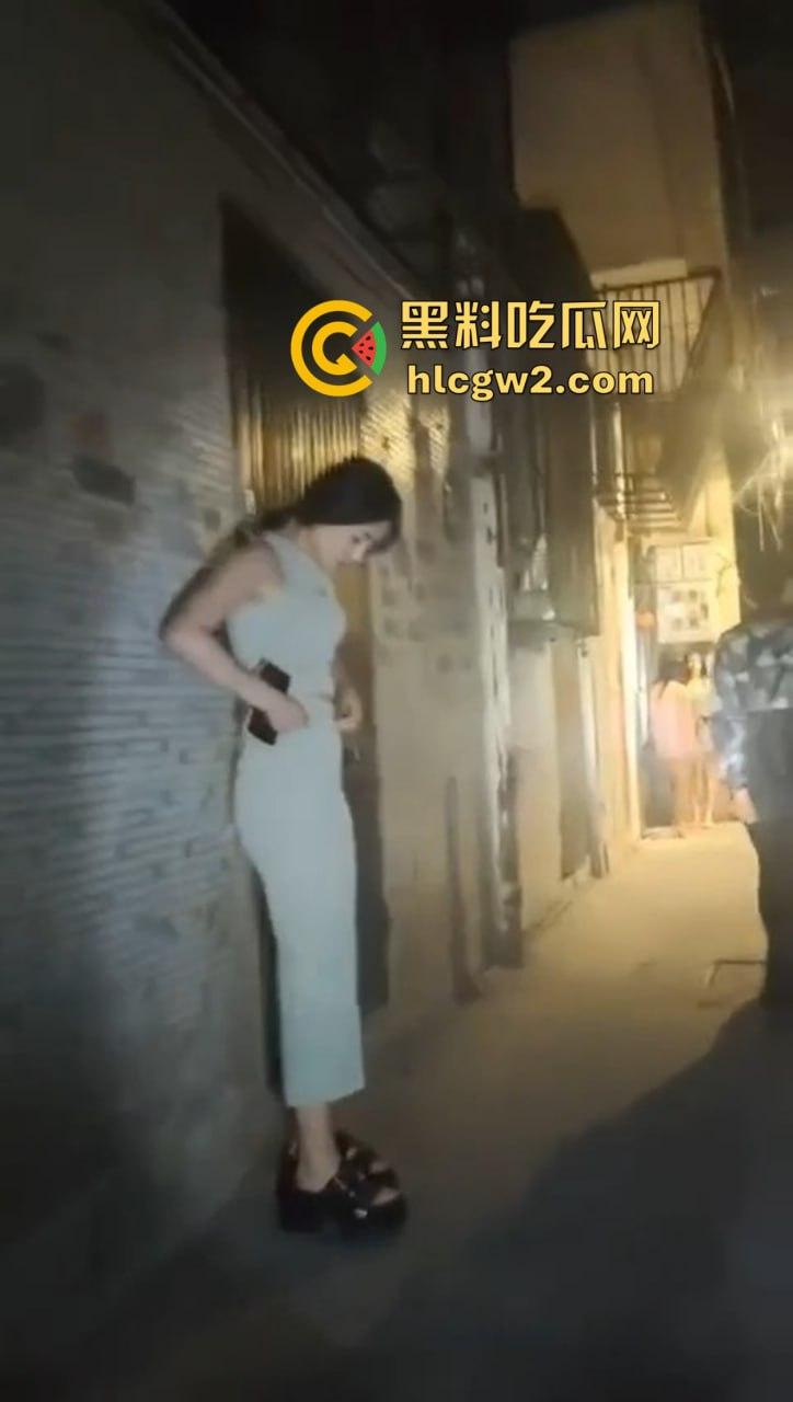 物美价廉的巷子快餐!200块买不来吃亏买不来上当!宝藏快餐女姿势十八般,手活嘴活全顶级的快餐圣地!-1