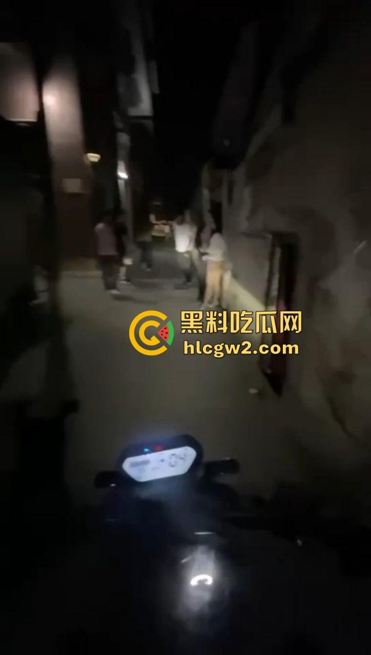 物美价廉的巷子快餐!200块买不来吃亏买不来上当!宝藏快餐女姿势十八般,手活嘴活全顶级的快餐圣地!-4