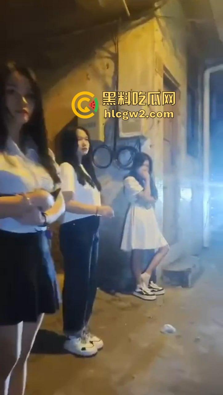 物美价廉的巷子快餐!200块买不来吃亏买不来上当!宝藏快餐女姿势十八般,手活嘴活全顶级的快餐圣地!-7