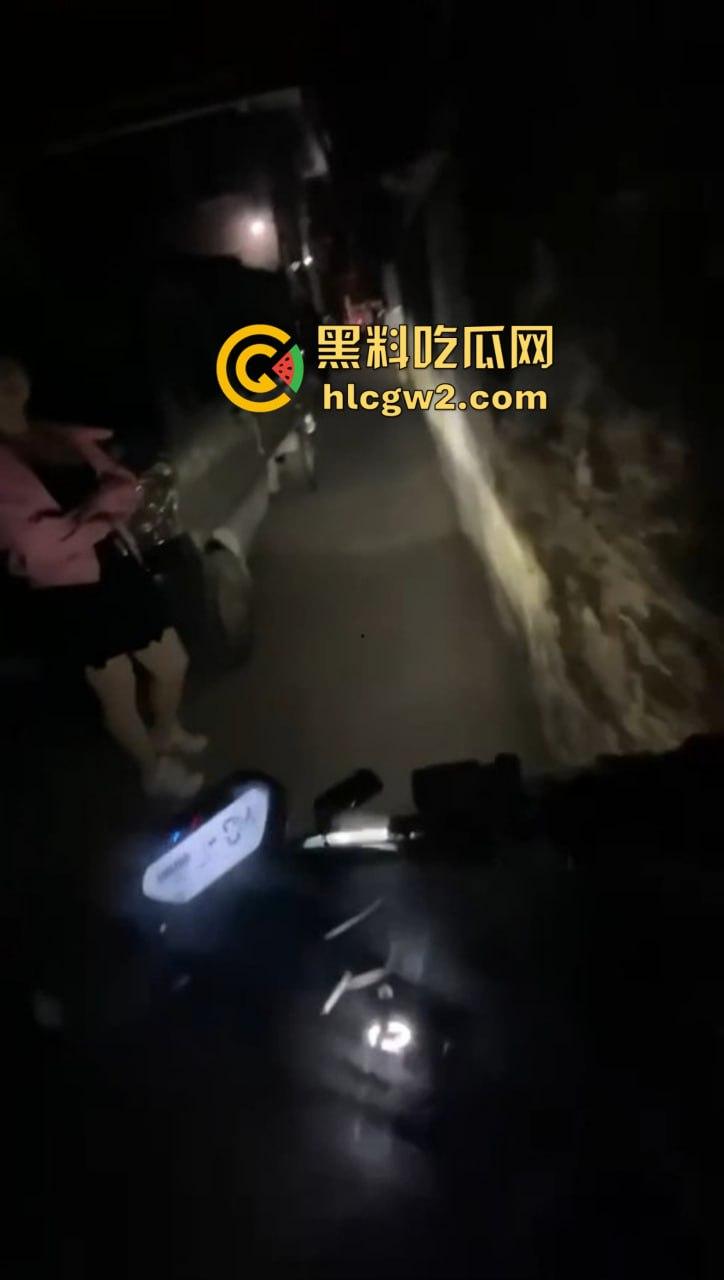 物美价廉的巷子快餐!200块买不来吃亏买不来上当!宝藏快餐女姿势十八般,手活嘴活全顶级的快餐圣地!-14