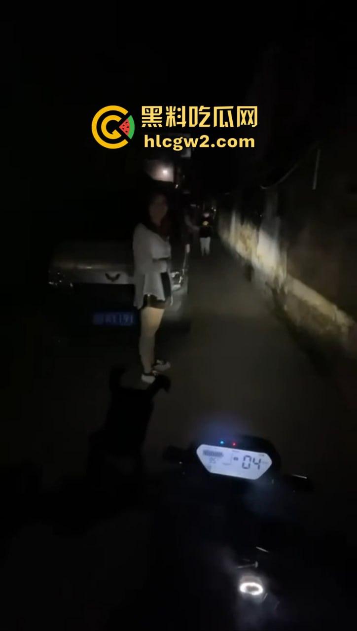 物美价廉的巷子快餐!200块买不来吃亏买不来上当!宝藏快餐女姿势十八般,手活嘴活全顶级的快餐圣地!-17