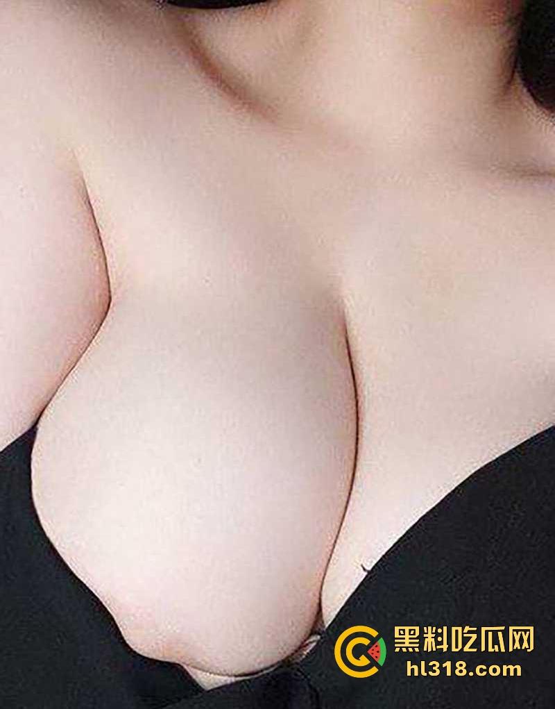 湖南公务员【秦晓酥】不雅视频流出,清纯贤妻良母被领导当狗玩弄,白翘蜜桃臀被无套后入骚气冲天!-6