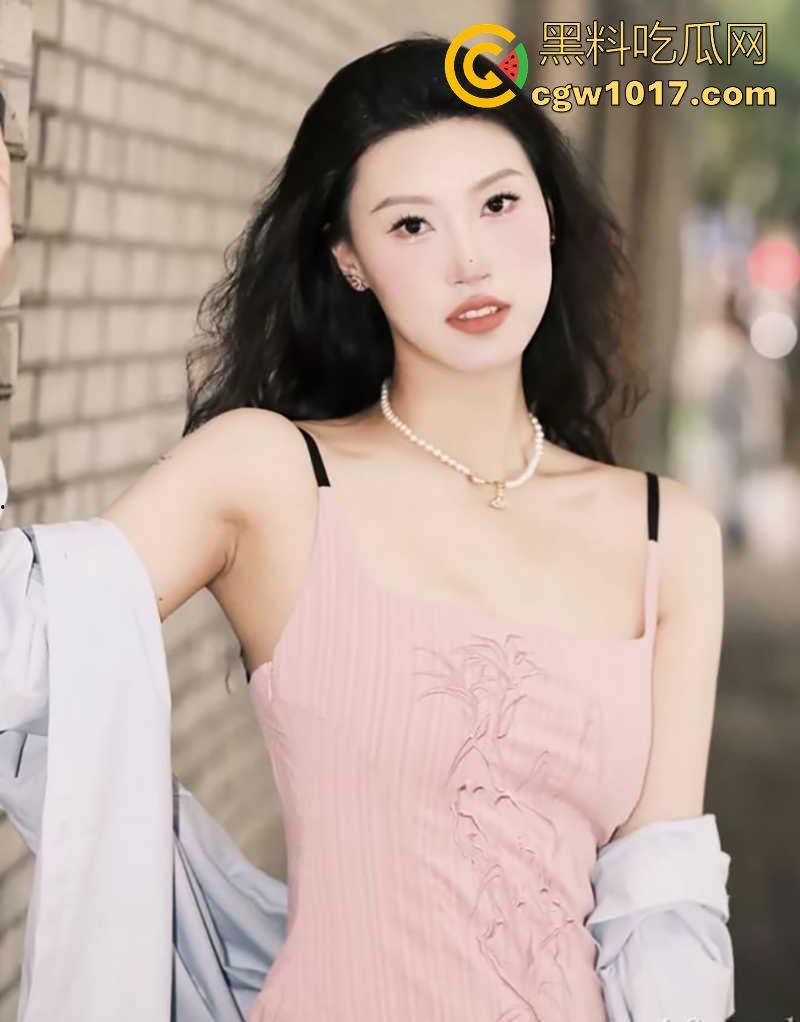 极品身材尤物老师,露脸拍淫片露脸舔屌吸肛,气质优雅的女神,私下被神秘主人调教成专属小母狗,调教过程曝光!-2