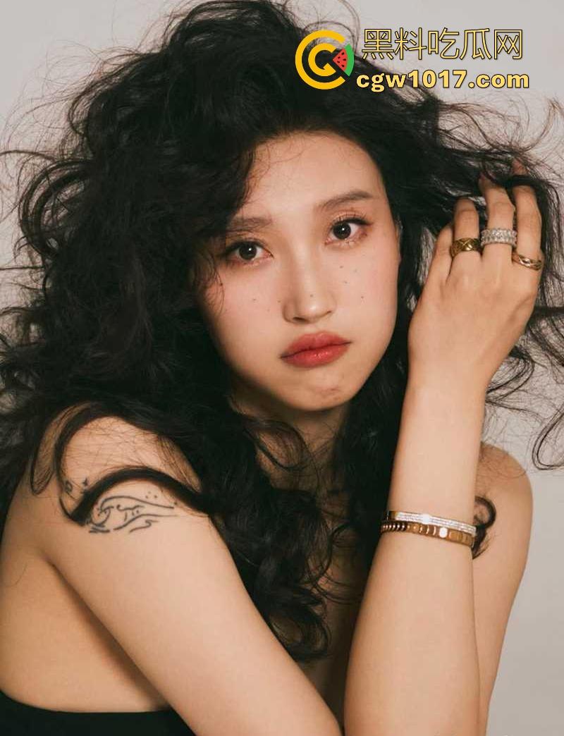 极品身材尤物老师,露脸拍淫片露脸舔屌吸肛,气质优雅的女神,私下被神秘主人调教成专属小母狗,调教过程曝光!-7