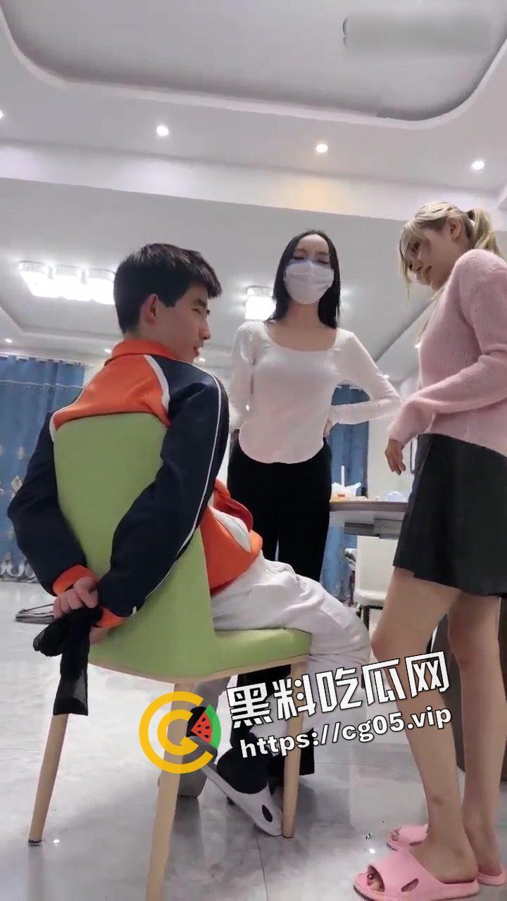 经典永流传-牙高高 大街上抓男高中生调教三部曲合一 可怜的未经世事的小男孩被坏女人玩弄-9