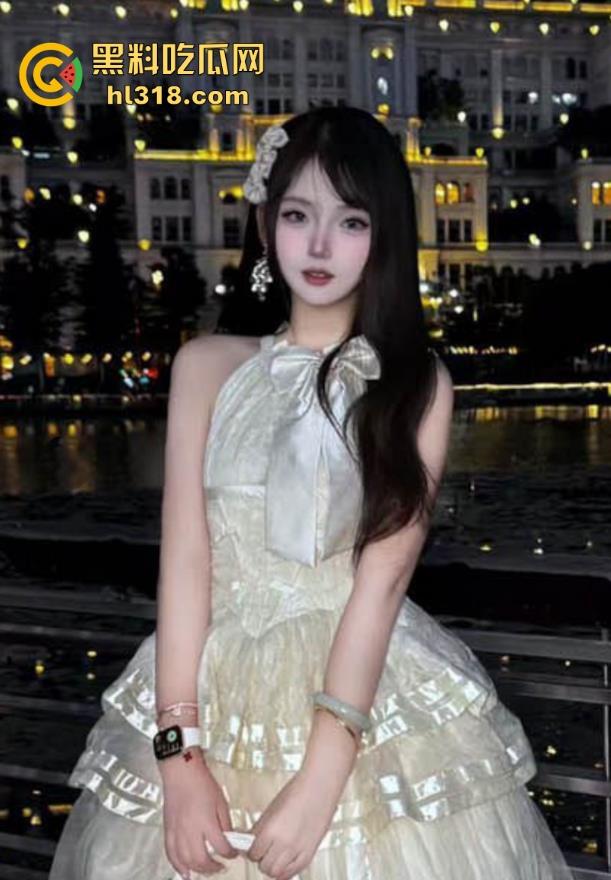 海角乱伦,跟我的刚上大学的表妹开房,尝试大胆酒店开门露出啪啪,白虎嫩穴被后入猛操,疯狂喷水!-3