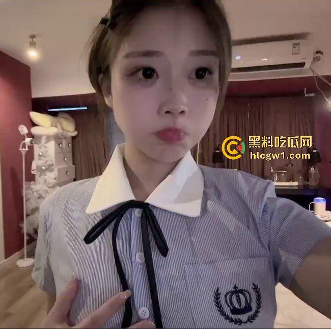 瓜友爆料!江苏徐州网友【苏韵】直播抖爱狂骚,露脸自摸被无套射满!-1