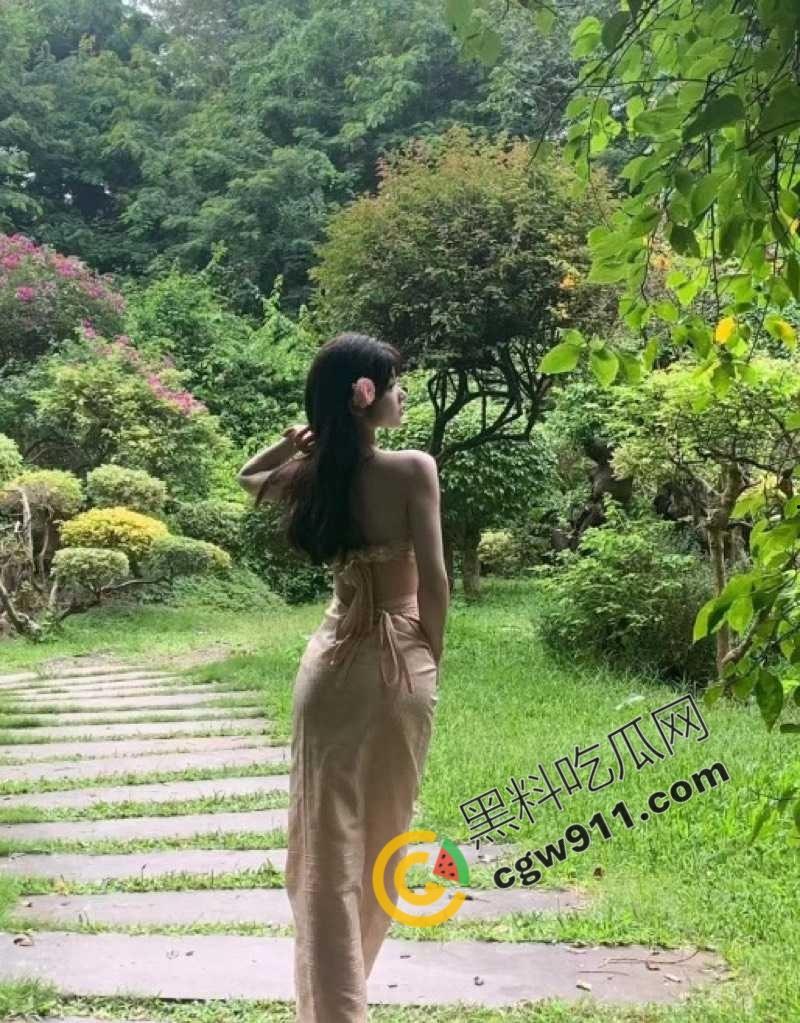 杭州极品学妹【张阳燕】自慰打炮私拍流出 :酒店激情狂野,如痴如醉享受性金主爆操,天生尤物引人赞-2