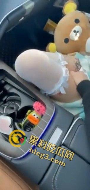 湖北省宜昌市二中高三女学生『郑玉琪』一千元就献出了初夜 还被渣男录制性爱视频-7