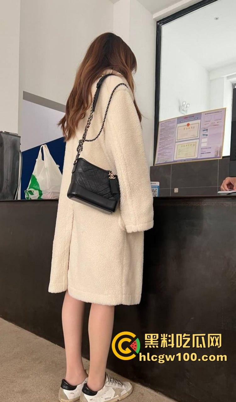 北京『赵娜颜』值身材太绝了,被金主包养成专属小狗,听话到让人上头,性感穿搭骚气媚态,婊王舍她其谁?-18