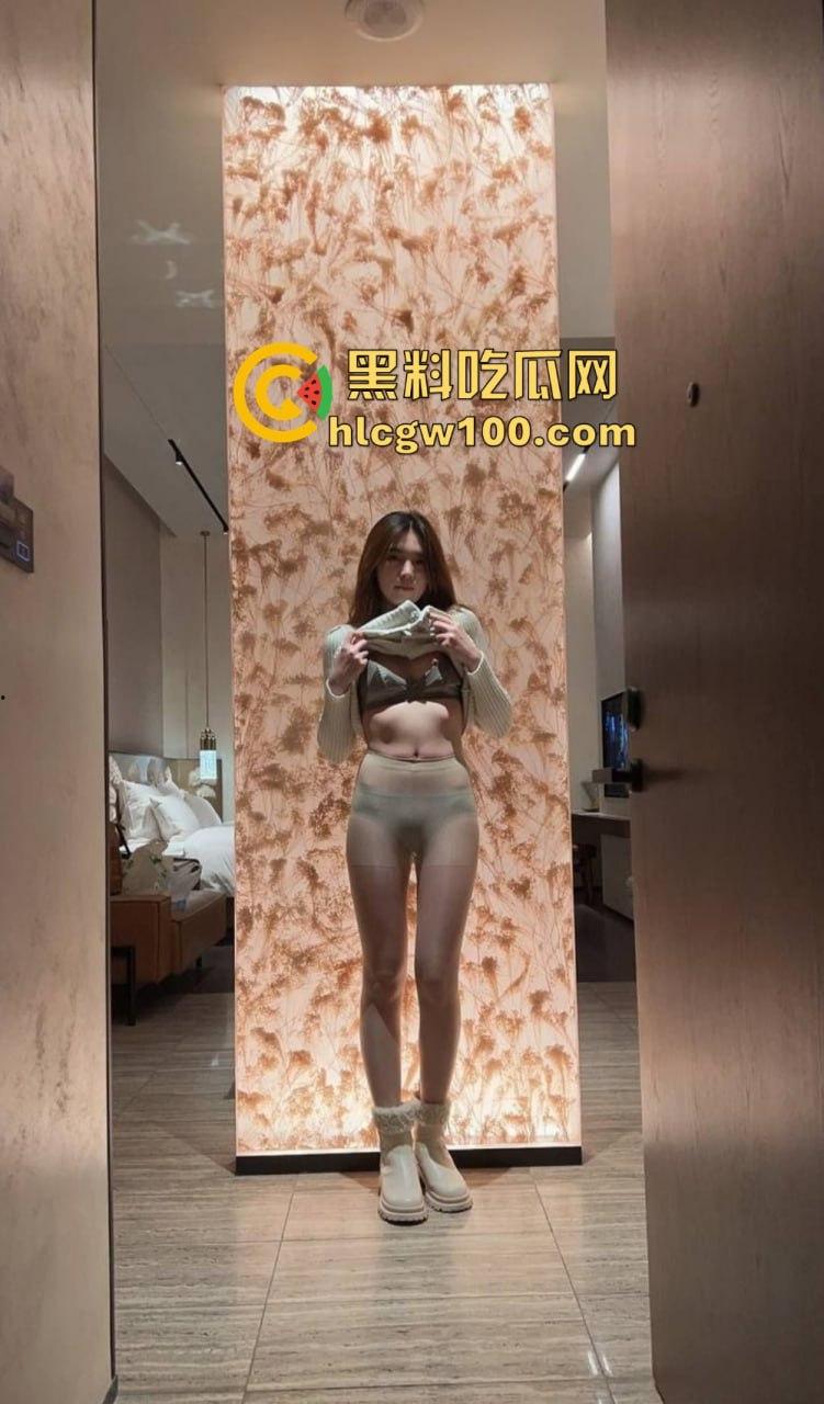 北京『赵娜颜』值身材太绝了,被金主包养成专属小狗,听话到让人上头,性感穿搭骚气媚态,婊王舍她其谁?-22