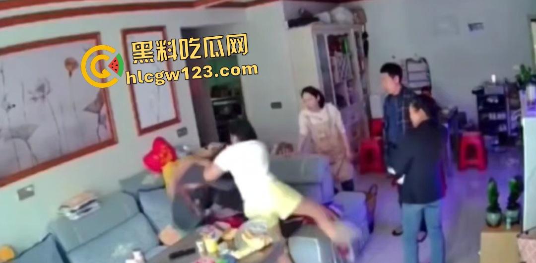 城口附中高二女学生卖淫给亲叔叔一千元一夜天价?事后侄女被婶婶暴打!-7