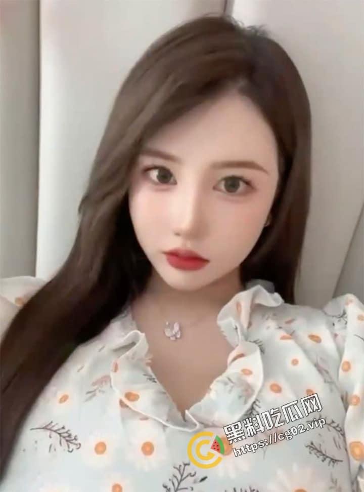 推特网黄 yooheejade 国宝级9分美颜女神 大方露脸 丰满爆乳 满分尤物骚气冲天 露脸私拍合集-2