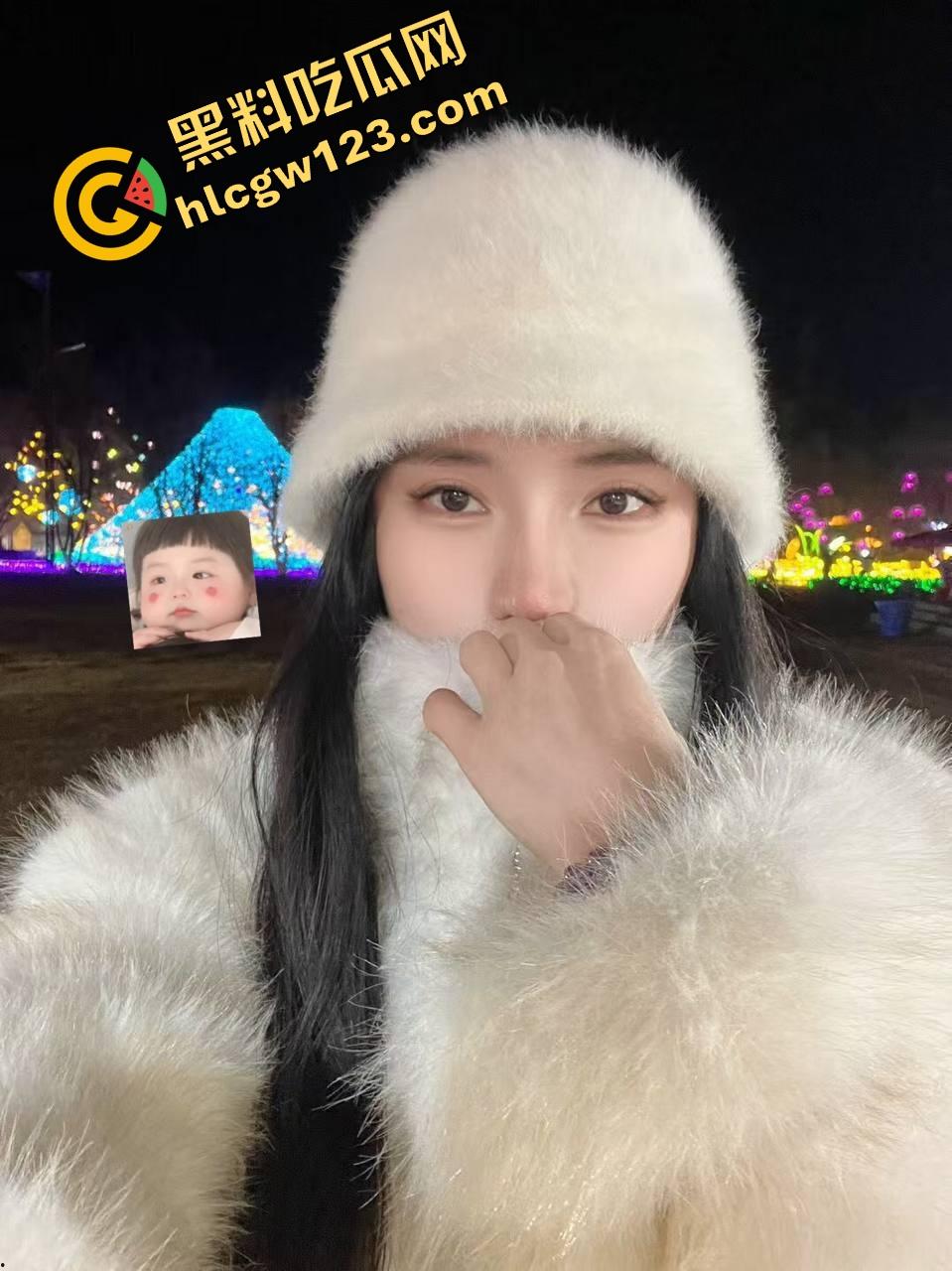 瓜友爆操南昌牛仔裤女神『赵娜』极品身材太逆天,直接剪开裤裆后入开干,理工男出手太狠太野了!-4