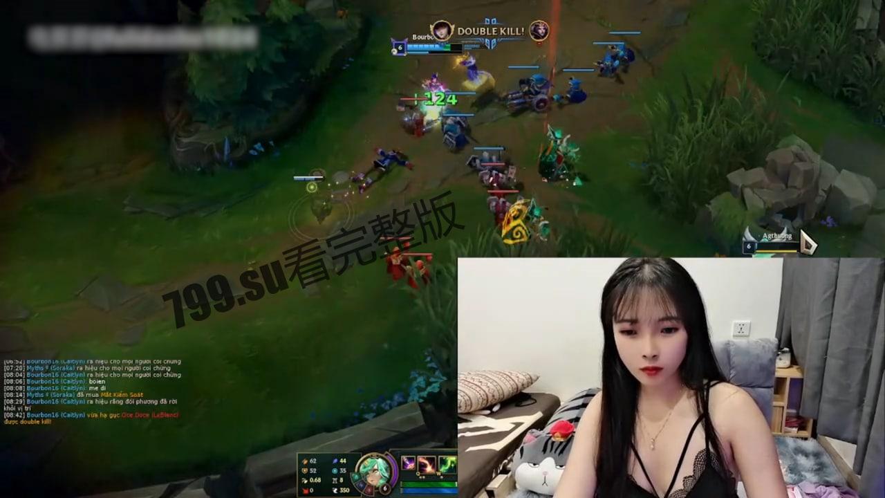 网红主播_Azura_01 全裸玩英雄联盟 输了惩罚自慰秀一波-1