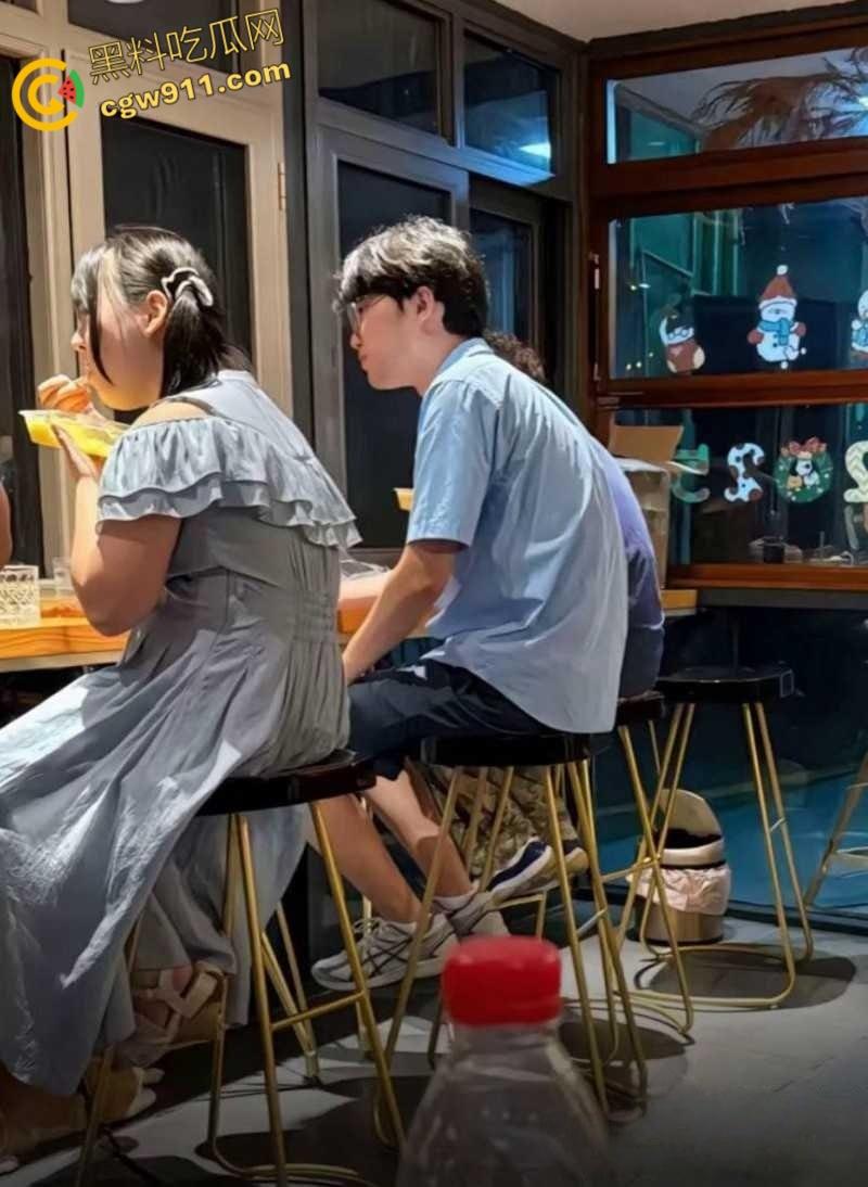 抖音400w粉网红【树莓】,清纯甜美人设崩塌,弃养宠物约炮出轨,辍学小妹与27岁无业游民,爱情故事震碎三观!-7