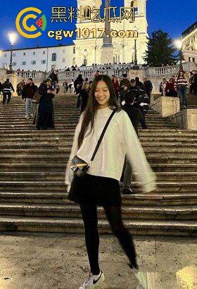 杭州极品女大【刘婉婉】下海被土豪包养视频曝光,高颜值御姐,抠穴自慰狂暴后入,无套内射骚浪淫叫!-2