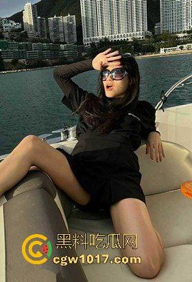 杭州极品女大【刘婉婉】下海被土豪包养视频曝光,高颜值御姐,抠穴自慰狂暴后入,无套内射骚浪淫叫!-3