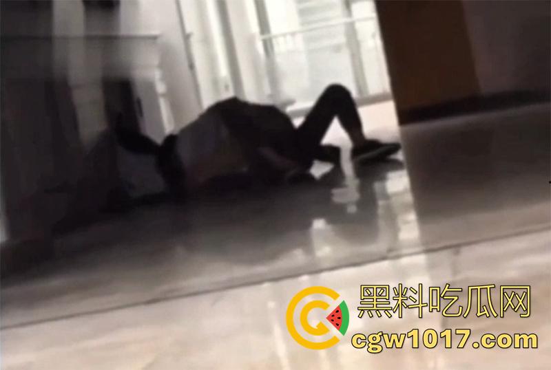 大连师范高中,【孙俪怡】和【魏雨博】同学,你俩在教学楼操逼的视频,被曝光了哦!这下人尽皆知了!-5