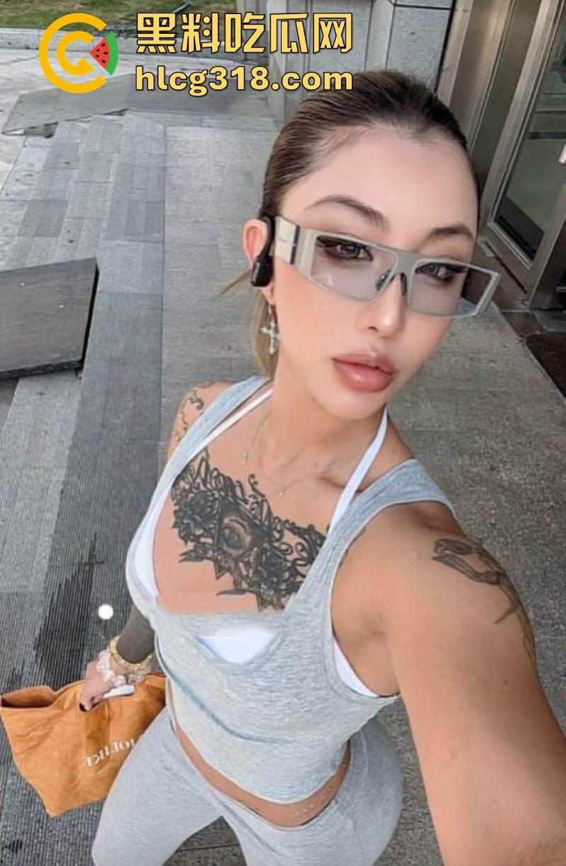 抖音健身翘臀网红【OKUBO大王】 不雅视频曝光!运动健身极致美臀,露点露逼特写 ,骚气十足!-2