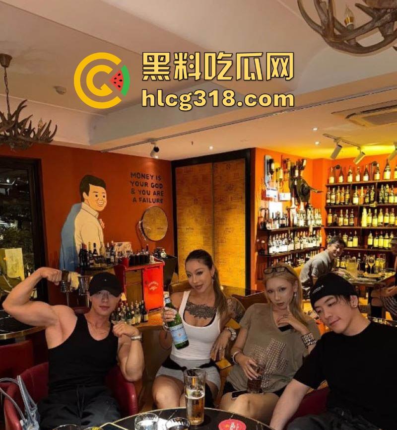 抖音健身翘臀网红【OKUBO大王】 不雅视频曝光!运动健身极致美臀,露点露逼特写 ,骚气十足!-5