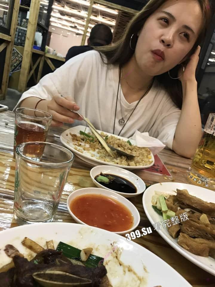 长相甜美的大一新生 抢手学妹被校内老油条设酒局灌醉 带回房间拍摄迷奸视频 露脸无套内射-5