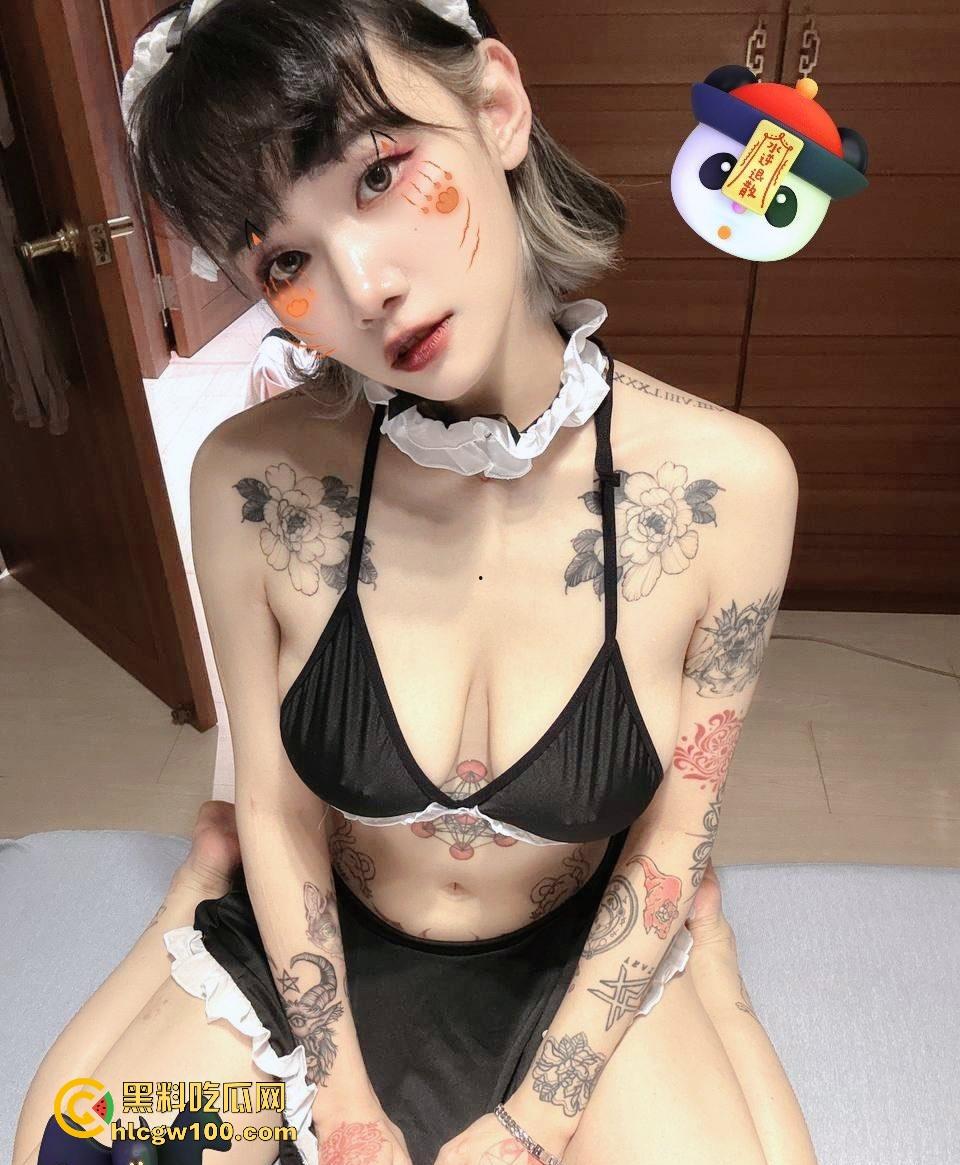 台湾【桃园娜美】大尺度视频曝光，清纯脸蛋下藏着风骚母狗灵魂，骚穴美乳全开，镜头前浪叫得让人鸡儿直挺！-3