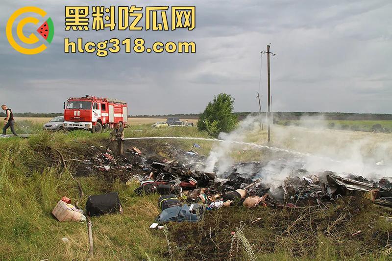暗网流出尸海现场!马航MH17空难,遍地尸骸裸体女尸触目惊心,航空公司内部罕见画面胆小勿入!-4