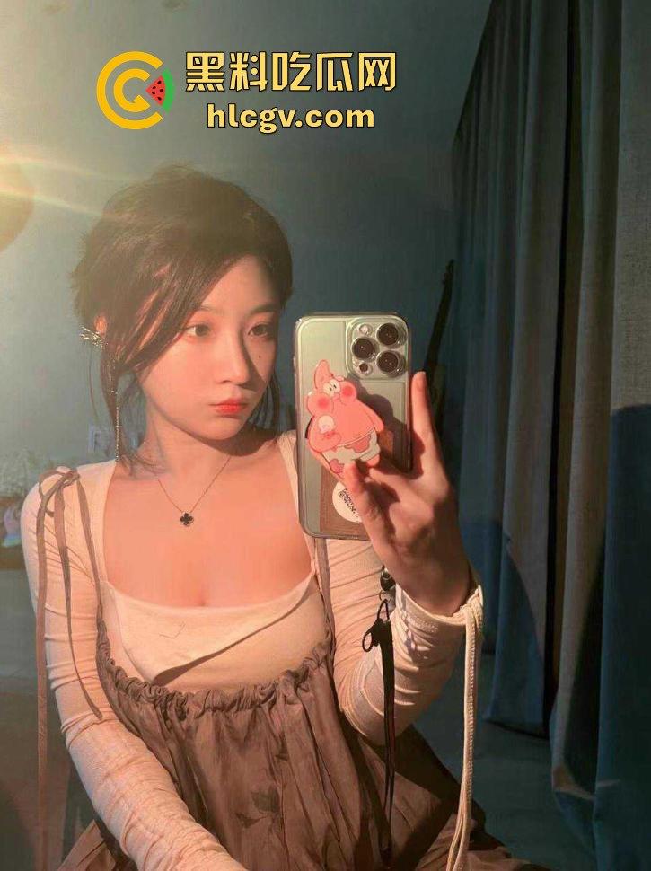 赣州师范科技学院【杨佳静】翻车！校内反差婊堪比再世潘金莲，一双玉臂千人枕，半点朱唇万人尝！-9