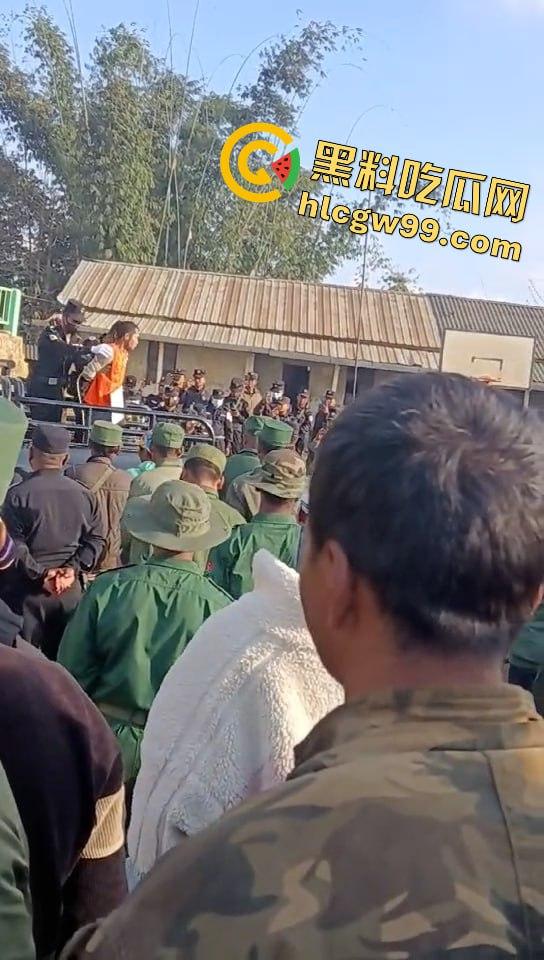 全网震惊！缅甸佤邦男子【陈尼荣】丧心病狂对生父痛下杀手，现场直击公审现场全程高能-2